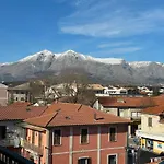 La La Avezzano