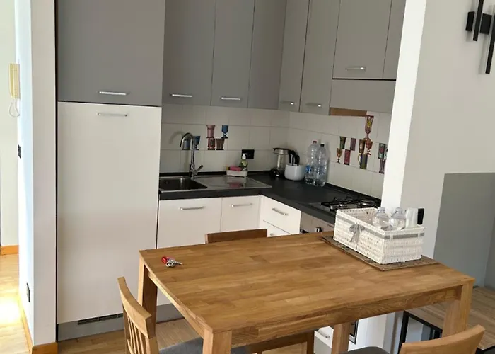 La La アパート アヴェッツァーノ